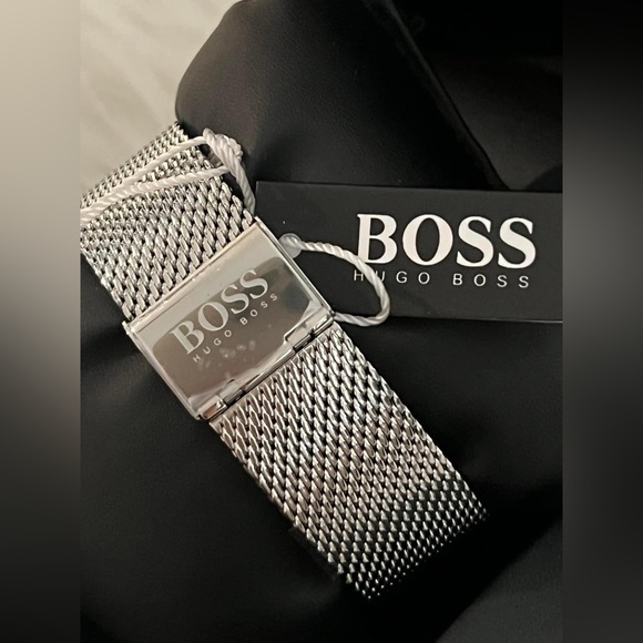 HB1513886 - Hugo Boss Men’s Pilot Edition Chronograph Watch - Picture 8 of 10